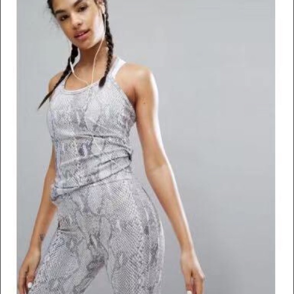 ASOS animal Active Gym Vest & Legging bundle NWT - Picture 1 of 5